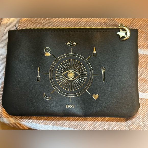ipsy Handbags - Ipsy cosmetic bag